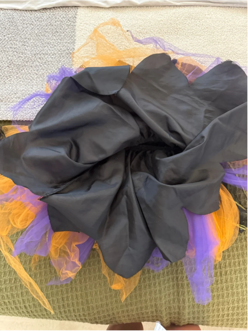Girls Hallow's Eve Halloween Costume Black Orange Purple kids Size small 5/6